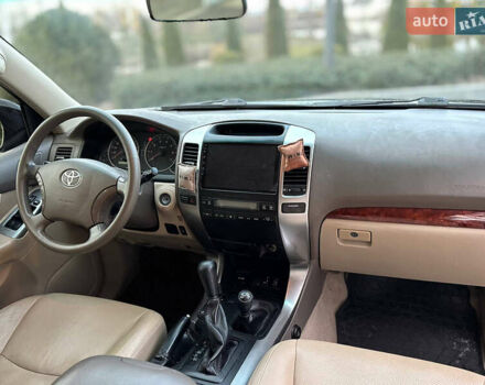 Черный Тойота Ленд Крузер Прадо, объемом двигателя 3.96 л и пробегом 226 тыс. км за 15900 $, фото 13 на Automoto.ua