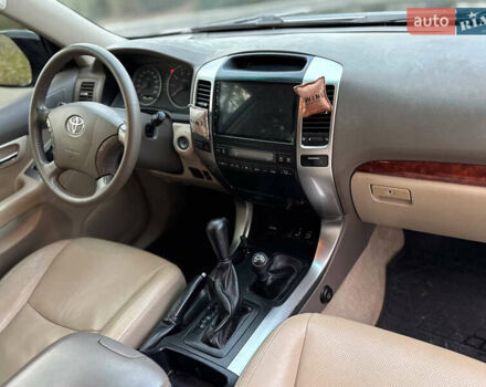 Черный Тойота Ленд Крузер Прадо, объемом двигателя 3.96 л и пробегом 226 тыс. км за 15900 $, фото 11 на Automoto.ua