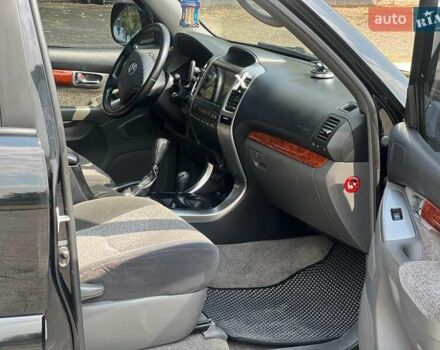 Чорний Тойота Ленд Крузер Прадо, об'ємом двигуна 4 л та пробігом 280 тис. км за 15000 $, фото 13 на Automoto.ua