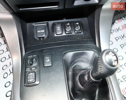 Чорний Тойота Ленд Крузер Прадо, об'ємом двигуна 4 л та пробігом 591 тис. км за 15900 $, фото 28 на Automoto.ua