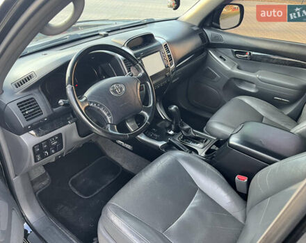 Чорний Тойота Ленд Крузер Прадо, об'ємом двигуна 4 л та пробігом 254 тис. км за 16200 $, фото 15 на Automoto.ua