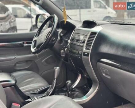 Черный Тойота Ленд Крузер Прадо, объемом двигателя 3.96 л и пробегом 231 тыс. км за 16700 $, фото 2 на Automoto.ua