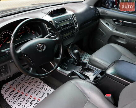 Чорний Тойота Ленд Крузер Прадо, об'ємом двигуна 4 л та пробігом 591 тис. км за 15900 $, фото 16 на Automoto.ua
