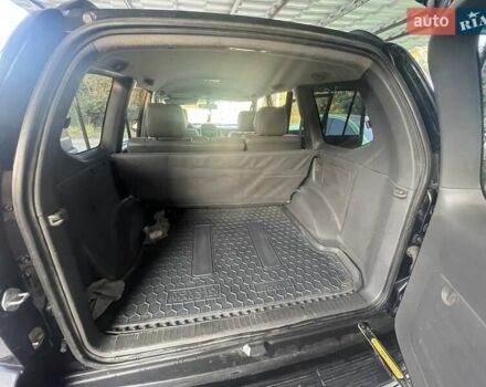 Черный Тойота Ленд Крузер Прадо, объемом двигателя 3.96 л и пробегом 185 тыс. км за 18000 $, фото 7 на Automoto.ua