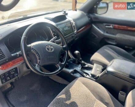 Чорний Тойота Ленд Крузер Прадо, об'ємом двигуна 4 л та пробігом 280 тис. км за 15000 $, фото 15 на Automoto.ua