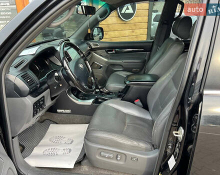 Чорний Тойота Ленд Крузер Прадо, об'ємом двигуна 3.96 л та пробігом 281 тис. км за 13999 $, фото 9 на Automoto.ua