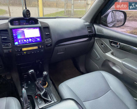 Чорний Тойота Ленд Крузер Прадо, об'ємом двигуна 3.96 л та пробігом 400 тис. км за 19500 $, фото 19 на Automoto.ua