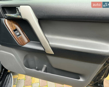 Черный Тойота Ленд Крузер Прадо, объемом двигателя 3.96 л и пробегом 203 тыс. км за 24500 $, фото 27 на Automoto.ua