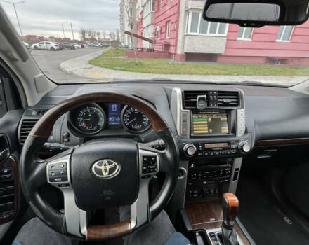 Черный Тойота Ленд Крузер Прадо, объемом двигателя 3.96 л и пробегом 258 тыс. км за 19799 $, фото 17 на Automoto.ua