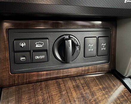 Черный Тойота Ленд Крузер Прадо, объемом двигателя 3.96 л и пробегом 148 тыс. км за 27800 $, фото 10 на Automoto.ua