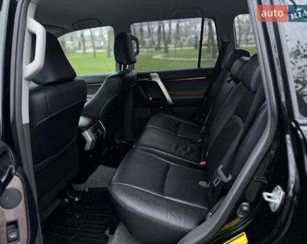 Черный Тойота Ленд Крузер Прадо, объемом двигателя 4 л и пробегом 242 тыс. км за 25000 $, фото 21 на Automoto.ua