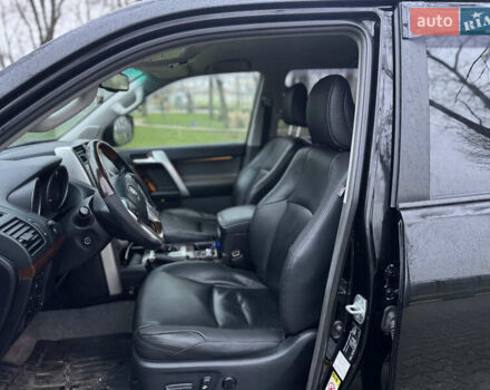 Черный Тойота Ленд Крузер Прадо, объемом двигателя 4 л и пробегом 242 тыс. км за 25000 $, фото 12 на Automoto.ua