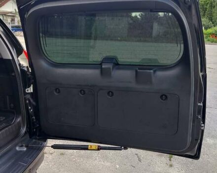 Черный Тойота Ленд Крузер Прадо, объемом двигателя 3 л и пробегом 267 тыс. км за 26000 $, фото 27 на Automoto.ua