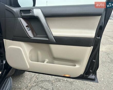 Черный Тойота Ленд Крузер Прадо, объемом двигателя 4 л и пробегом 198 тыс. км за 19700 $, фото 15 на Automoto.ua