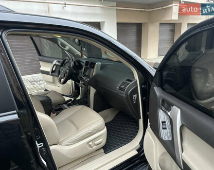 Черный Тойота Ленд Крузер Прадо, объемом двигателя 4 л и пробегом 193 тыс. км за 25000 $, фото 6 на Automoto.ua