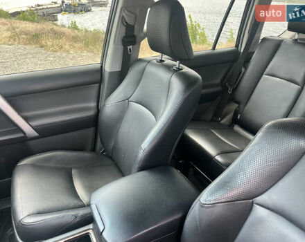 Черный Тойота Ленд Крузер Прадо, объемом двигателя 4 л и пробегом 165 тыс. км за 30000 $, фото 6 на Automoto.ua