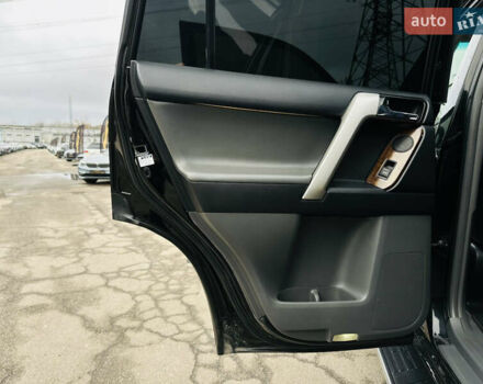 Черный Тойота Ленд Крузер Прадо, объемом двигателя 3.96 л и пробегом 148 тыс. км за 27500 $, фото 17 на Automoto.ua