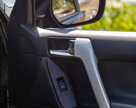 Черный Тойота Ленд Крузер Прадо, объемом двигателя 2.98 л и пробегом 155 тыс. км за 26800 $, фото 46 на Automoto.ua