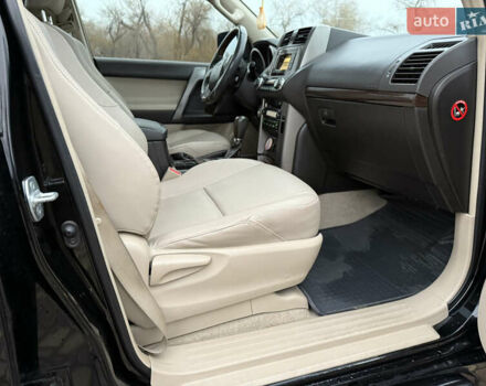 Черный Тойота Ленд Крузер Прадо, объемом двигателя 4 л и пробегом 199 тыс. км за 21600 $, фото 21 на Automoto.ua