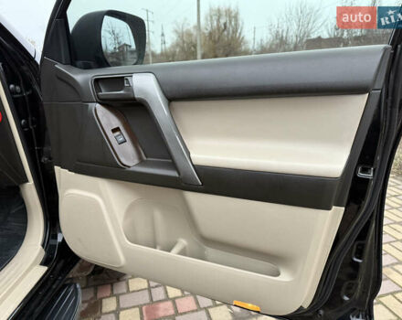 Черный Тойота Ленд Крузер Прадо, объемом двигателя 4 л и пробегом 199 тыс. км за 21600 $, фото 22 на Automoto.ua