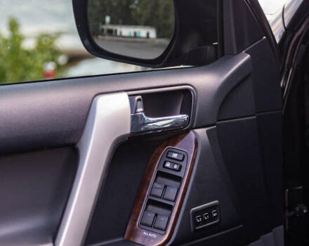 Чорний Тойота Ленд Крузер Прадо, об'ємом двигуна 2.98 л та пробігом 155 тис. км за 26500 $, фото 26 на Automoto.ua