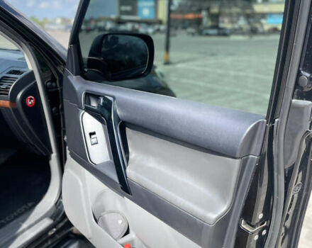 Черный Тойота Ленд Крузер Прадо, объемом двигателя 2.7 л и пробегом 171 тыс. км за 18350 $, фото 23 на Automoto.ua