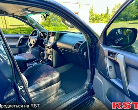 Чорний Тойота Ленд Крузер Прадо, об'ємом двигуна 3 л та пробігом 233 тис. км за 23700 $, фото 12 на Automoto.ua