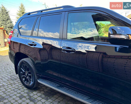 Черный Тойота Ленд Крузер Прадо, объемом двигателя 3 л и пробегом 220 тыс. км за 30500 $, фото 1 на Automoto.ua