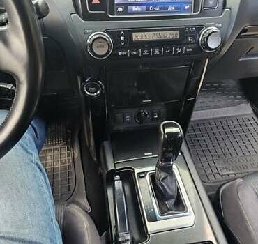 Черный Тойота Ленд Крузер Прадо, объемом двигателя 2.98 л и пробегом 240 тыс. км за 27000 $, фото 16 на Automoto.ua