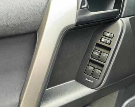 Черный Тойота Ленд Крузер Прадо, объемом двигателя 2.7 л и пробегом 120 тыс. км за 22999 $, фото 12 на Automoto.ua