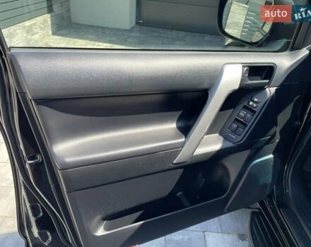 Черный Тойота Ленд Крузер Прадо, объемом двигателя 2.7 л и пробегом 378 тыс. км за 28000 $, фото 8 на Automoto.ua