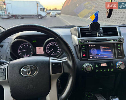 Черный Тойота Ленд Крузер Прадо, объемом двигателя 2.7 л и пробегом 170 тыс. км за 24999 $, фото 11 на Automoto.ua