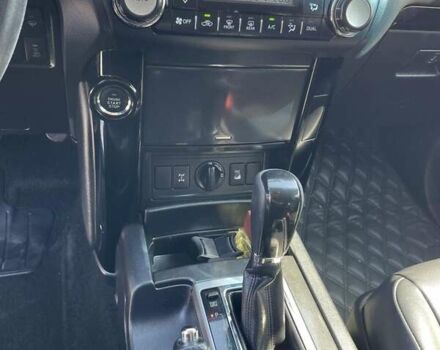 Черный Тойота Ленд Крузер Прадо, объемом двигателя 2.7 л и пробегом 378 тыс. км за 28000 $, фото 13 на Automoto.ua