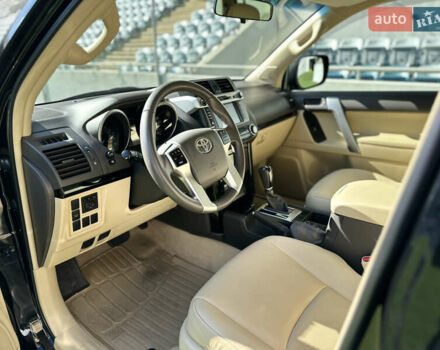 Черный Тойота Ленд Крузер Прадо, объемом двигателя 4 л и пробегом 110 тыс. км за 31900 $, фото 23 на Automoto.ua