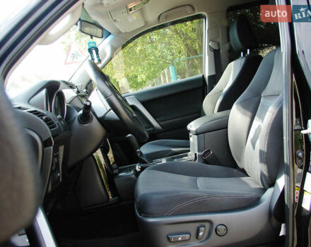 Черный Тойота Ленд Крузер Прадо, объемом двигателя 2.8 л и пробегом 95 тыс. км за 38000 $, фото 13 на Automoto.ua