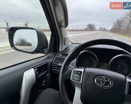 Черный Тойота Ленд Крузер Прадо, объемом двигателя 2.7 л и пробегом 142 тыс. км за 28800 $, фото 10 на Automoto.ua