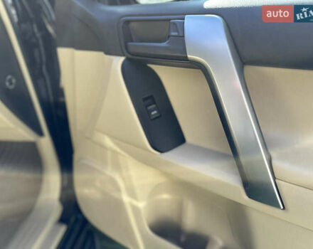 Черный Тойота Ленд Крузер Прадо, объемом двигателя 4 л и пробегом 110 тыс. км за 33900 $, фото 56 на Automoto.ua