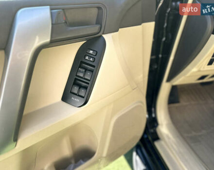 Черный Тойота Ленд Крузер Прадо, объемом двигателя 4 л и пробегом 110 тыс. км за 33900 $, фото 32 на Automoto.ua