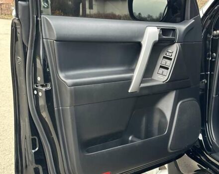 Чорний Тойота Ленд Крузер Прадо, об'ємом двигуна 2.8 л та пробігом 24 тис. км за 44000 $, фото 31 на Automoto.ua