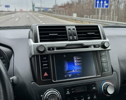 Черный Тойота Ленд Крузер Прадо, объемом двигателя 2.7 л и пробегом 142 тыс. км за 28800 $, фото 14 на Automoto.ua