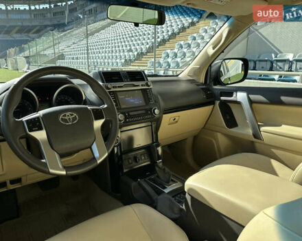 Черный Тойота Ленд Крузер Прадо, объемом двигателя 4 л и пробегом 110 тыс. км за 31900 $, фото 46 на Automoto.ua