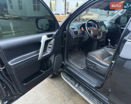 Черный Тойота Ленд Крузер Прадо, объемом двигателя 2.76 л и пробегом 210 тыс. км за 37000 $, фото 10 на Automoto.ua