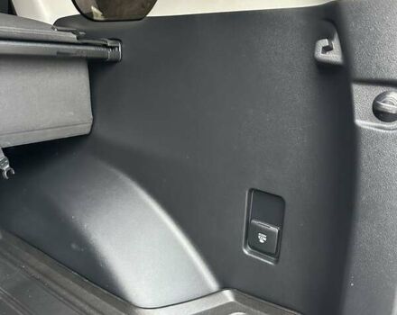 Чорний Тойота Ленд Крузер Прадо, об'ємом двигуна 2.8 л та пробігом 24 тис. км за 44000 $, фото 54 на Automoto.ua