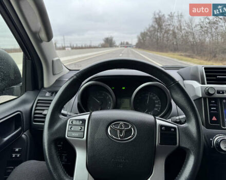 Черный Тойота Ленд Крузер Прадо, объемом двигателя 2.7 л и пробегом 142 тыс. км за 28800 $, фото 11 на Automoto.ua