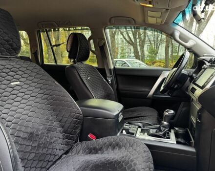 Черный Тойота Ленд Крузер Прадо, объемом двигателя 2.7 л и пробегом 60 тыс. км за 34690 $, фото 27 на Automoto.ua