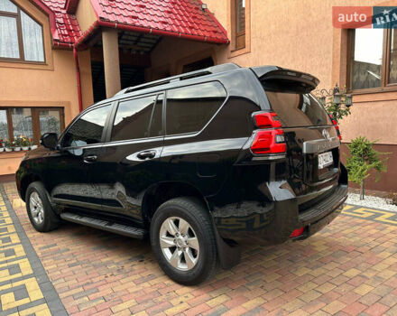 Тойота Ленд Крузер Прадо 2018 в Тячеве на Automoto.ua Черный Тойота Ленд Крузер Прадо, объемом двигателя 2.69 л и пробегом 102 тыс. км за 28999 $, фото 3 на Automoto.ua