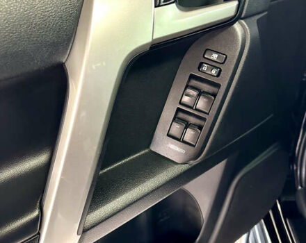 Черный Тойота Ленд Крузер Прадо, объемом двигателя 2.76 л и пробегом 127 тыс. км за 39000 $, фото 30 на Automoto.ua