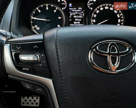 Черный Тойота Ленд Крузер Прадо, объемом двигателя 2.75 л и пробегом 139 тыс. км за 38400 $, фото 17 на Automoto.ua