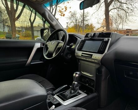 Черный Тойота Ленд Крузер Прадо, объемом двигателя 2.7 л и пробегом 60 тыс. км за 34690 $, фото 28 на Automoto.ua