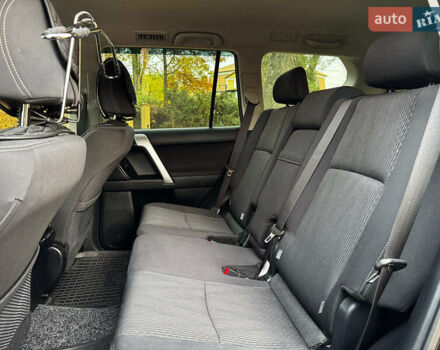 Черный Тойота Ленд Крузер Прадо, объемом двигателя 2.7 л и пробегом 60 тыс. км за 34690 $, фото 21 на Automoto.ua